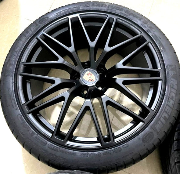 (Pre-Owned) 21” Porsche Macan III RS Spyder Design OE Complete Wheels