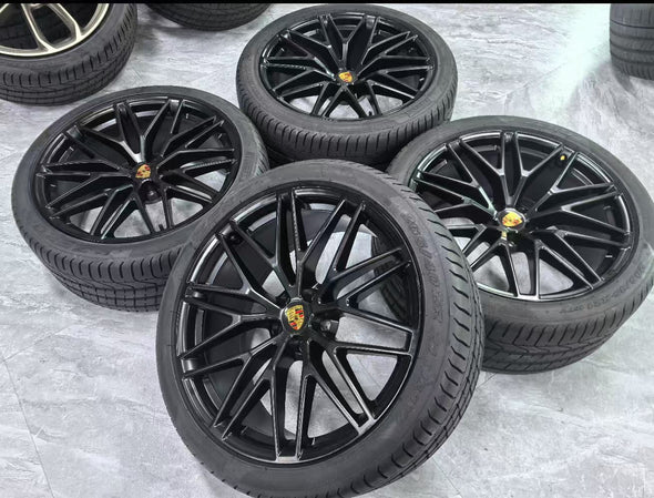 (Demo Car Wheels) 21” Porsche Macan III RS Spyder Design OE Complete Wheelset