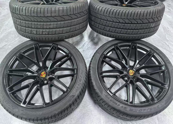 (Demo Car Wheels) 21” Porsche Macan III RS Spyder Design OE Complete Wheelset