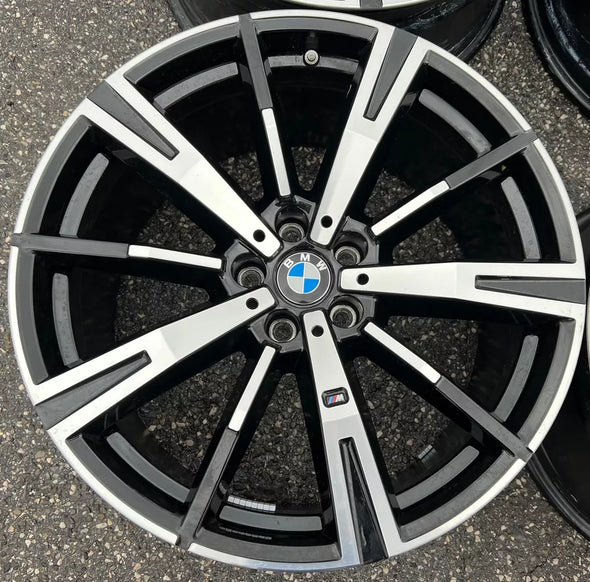 20" BMW i5 938M M-Performance OE Wheels